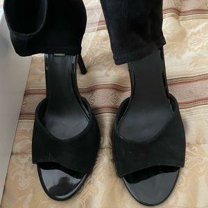 Steve Madden black heels suede size 9 women.
